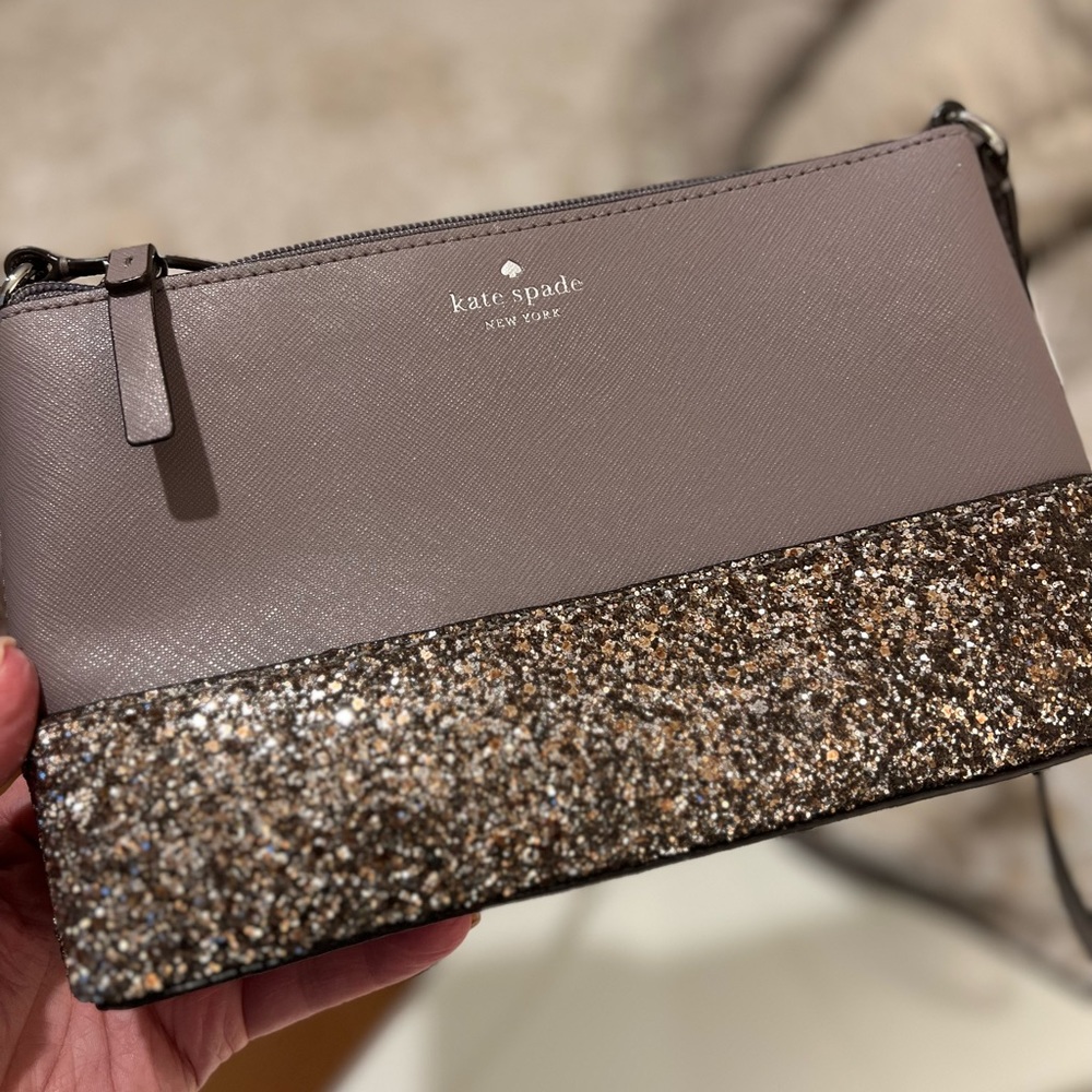 Kate Spade crossbody bag, gray.